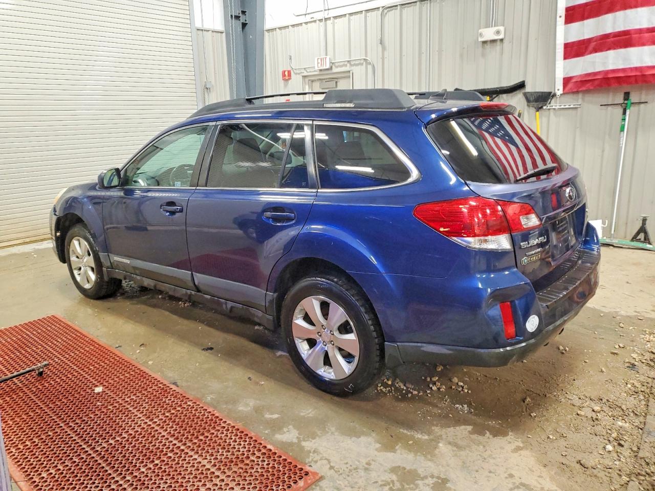 2011 SUBARU OUTBACK 3.6R LIMITED photo 2