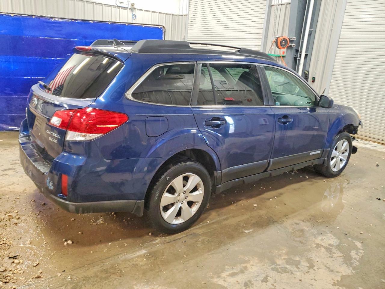 2011 SUBARU OUTBACK 3.6R LIMITED photo 3