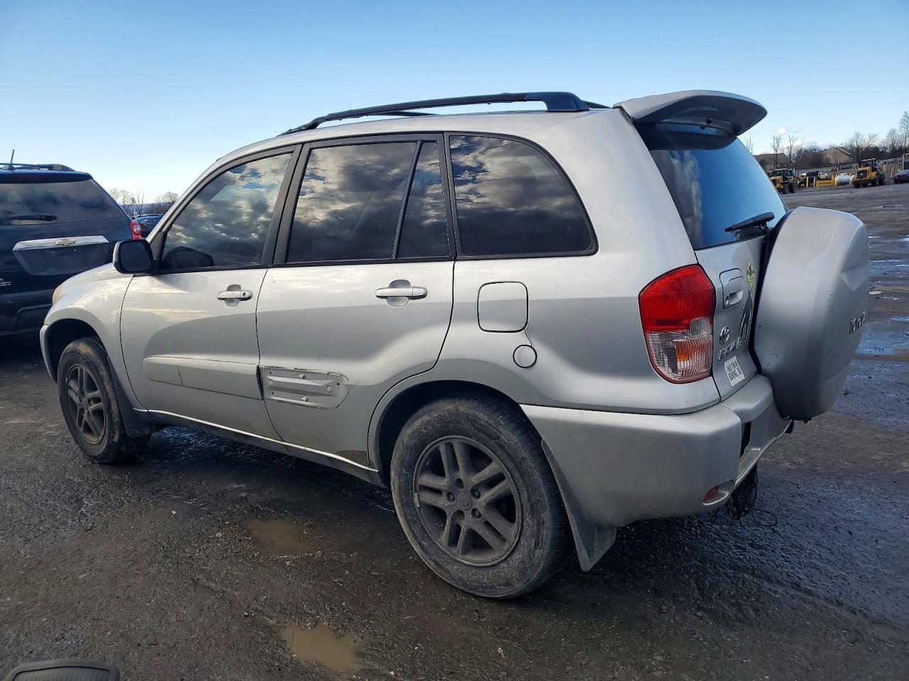 2002 TOYOTA RAV4 photo 2