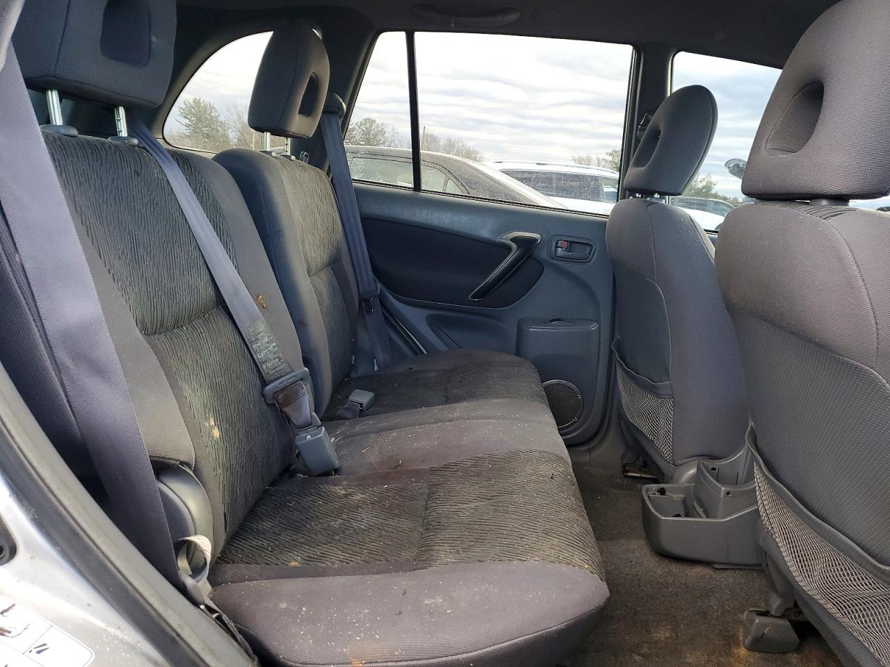 2002 TOYOTA RAV4 photo 11