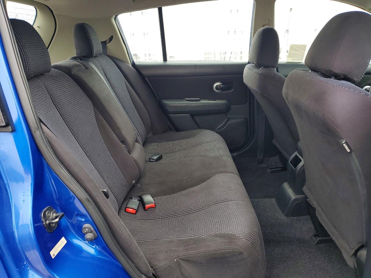 2012 NISSAN VERSA S photo 31