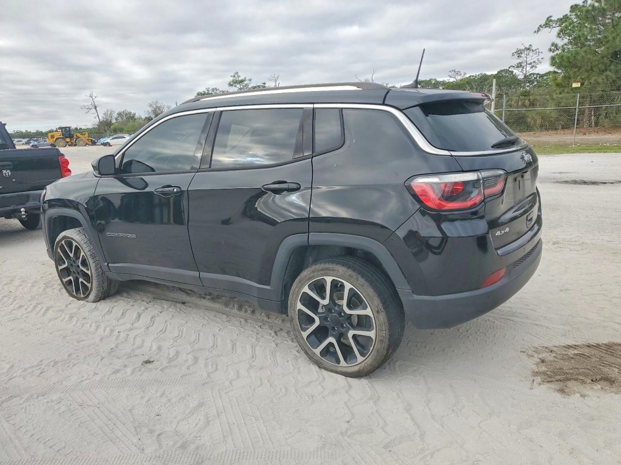 2017 JEEP COMPASS LIMITED photo 2
