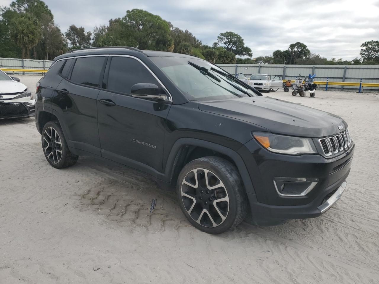 2017 JEEP COMPASS LIMITED photo 4