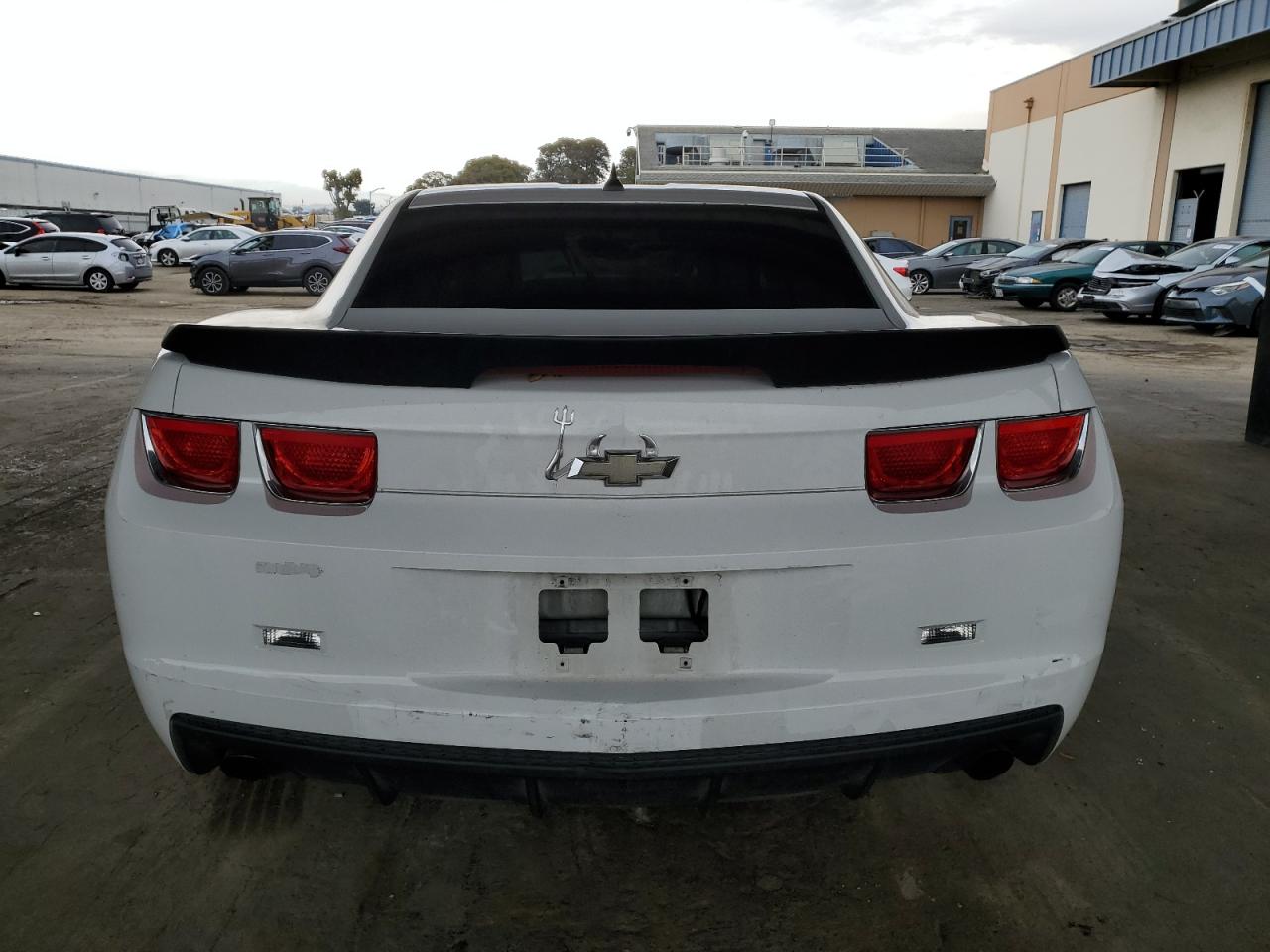 2011 CHEVROLET CAMARO LT photo 6