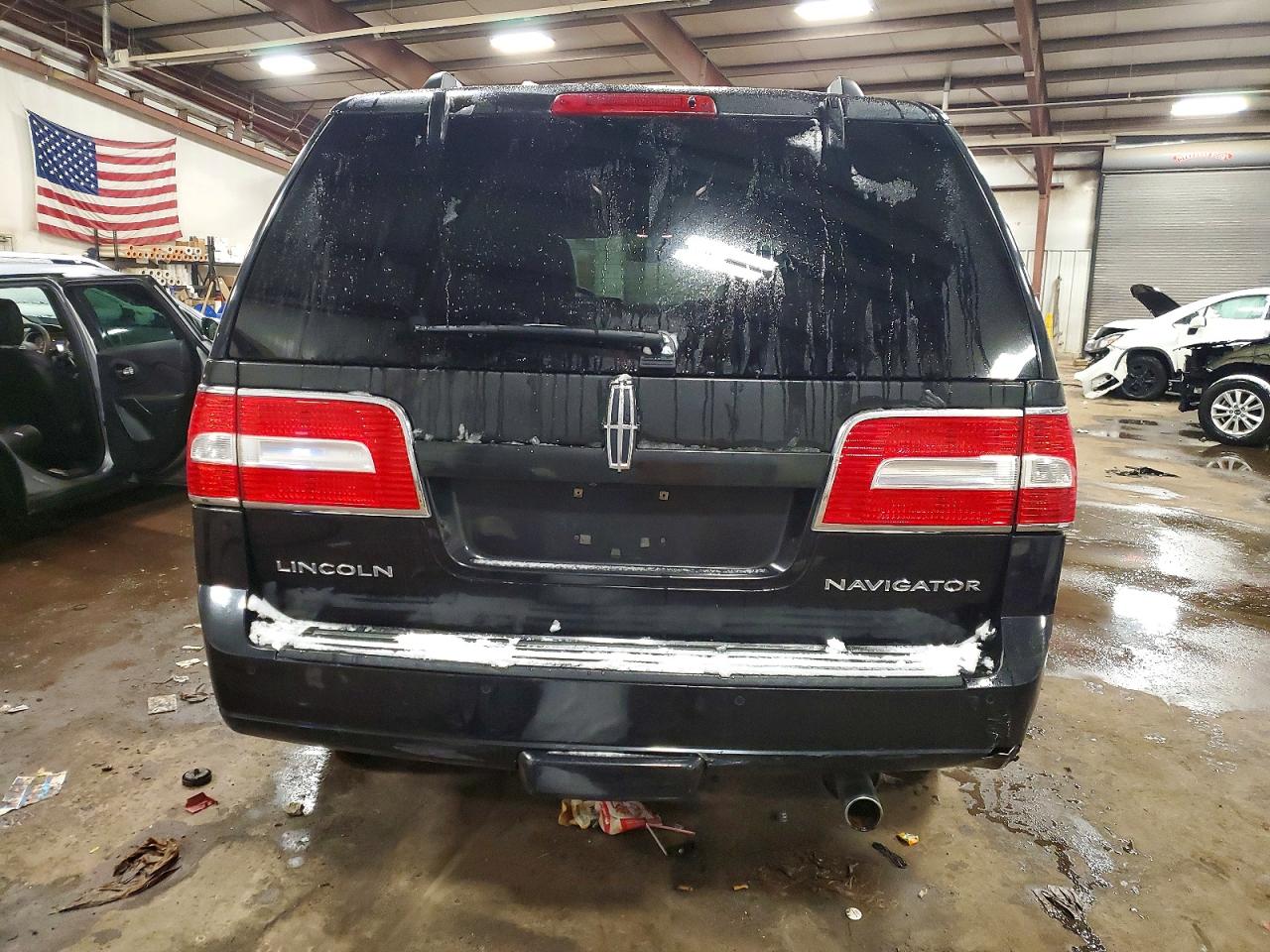 2013 LINCOLN NAVIGATOR photo 11