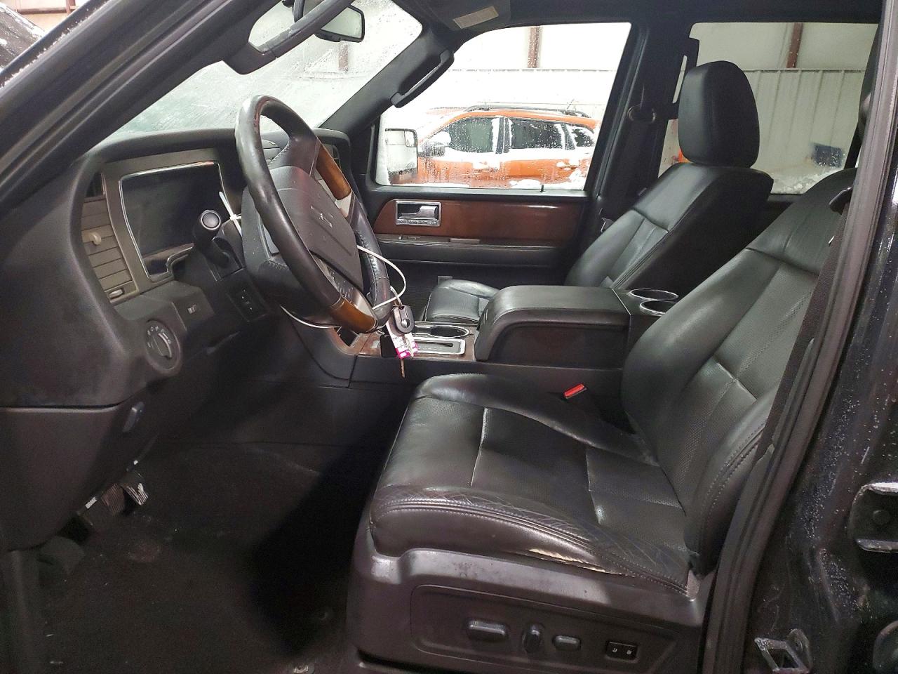 2013 LINCOLN NAVIGATOR photo 13