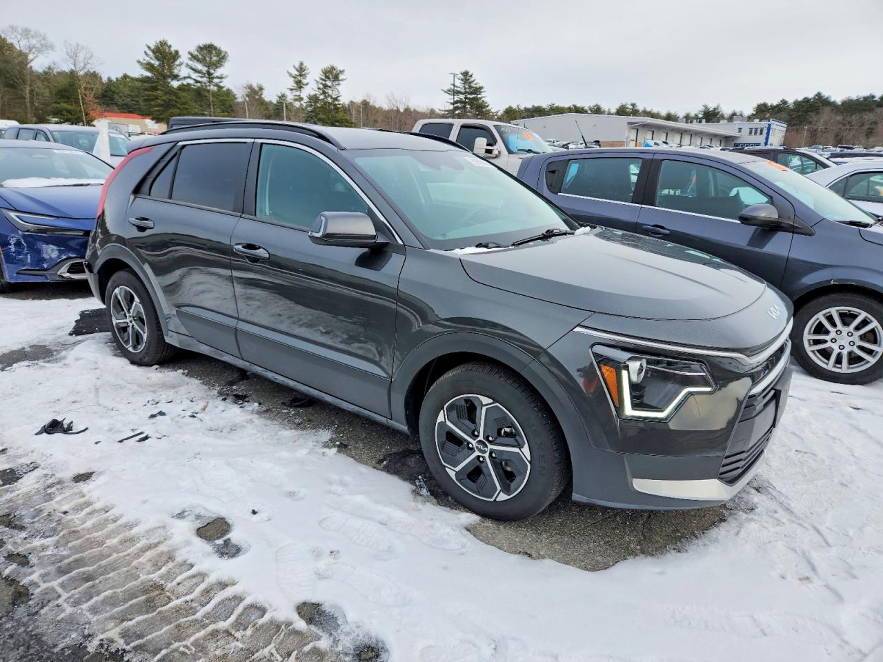 2024 KIA NIRO EX photo 4