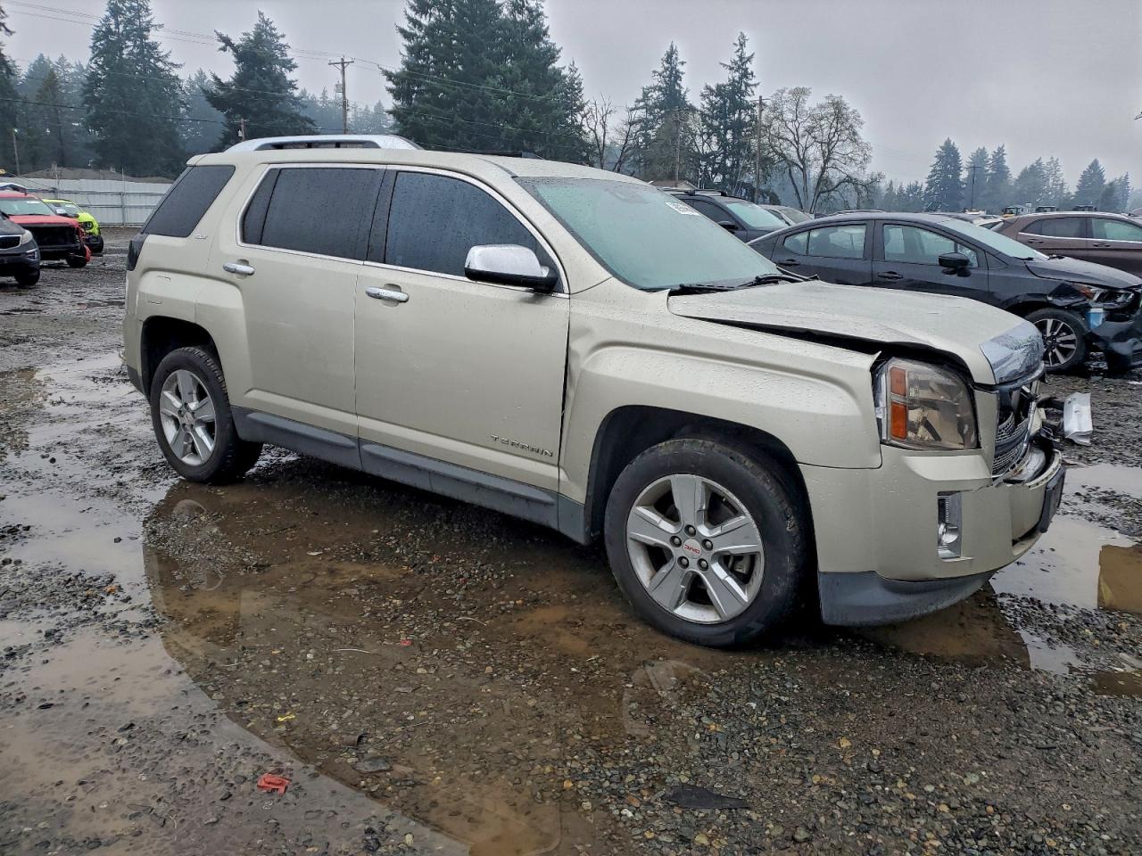 2015 GMC TERRAIN SLT photo 4