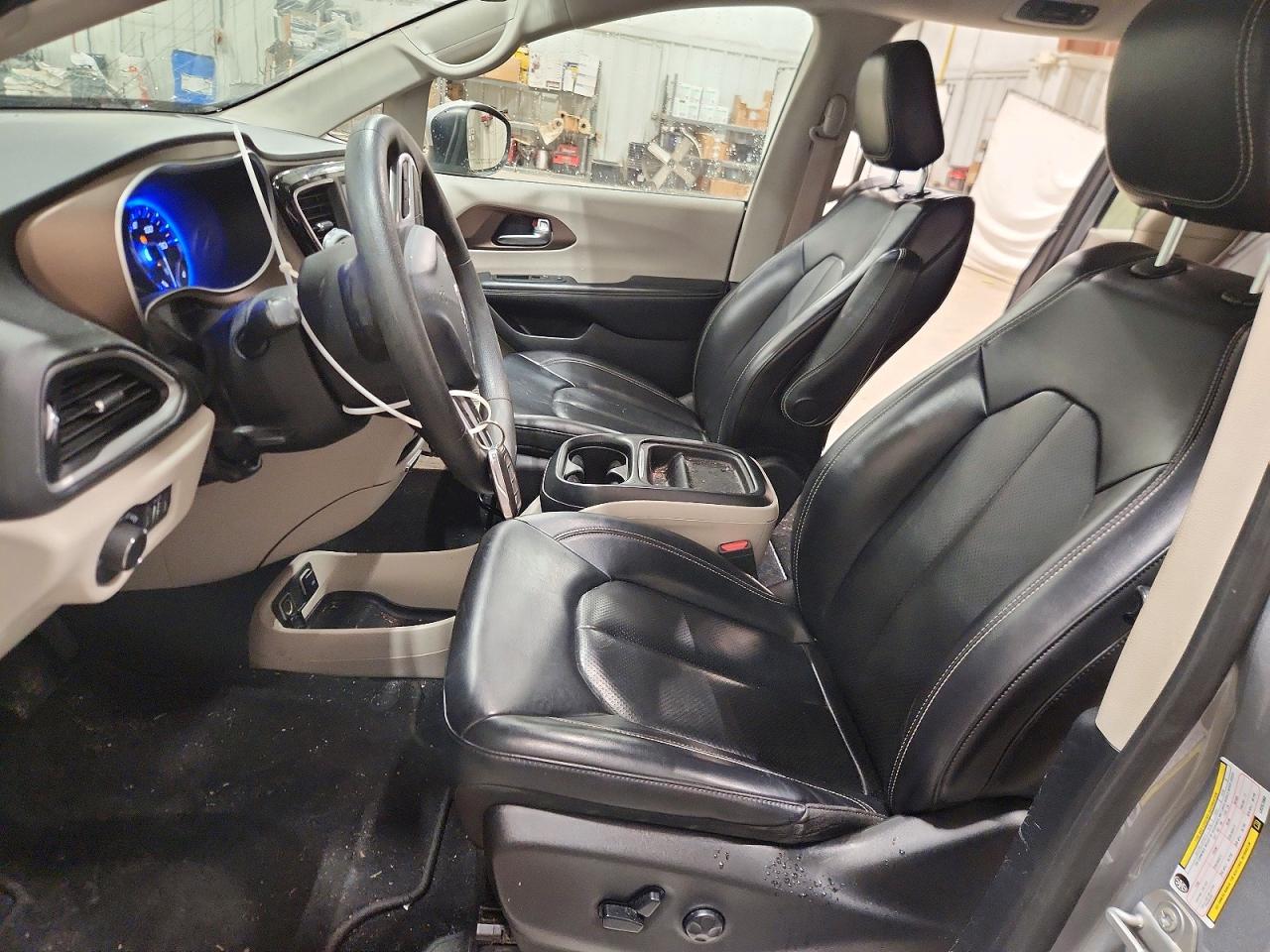 2020 CHRYSLER VOYAGER LXI photo 7
