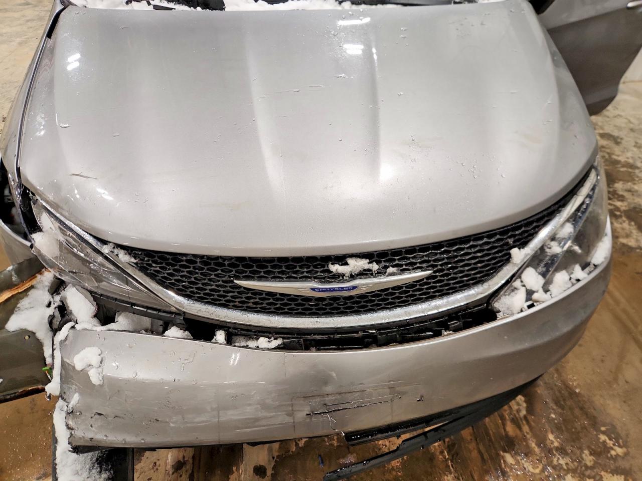 2020 CHRYSLER VOYAGER LXI photo 12