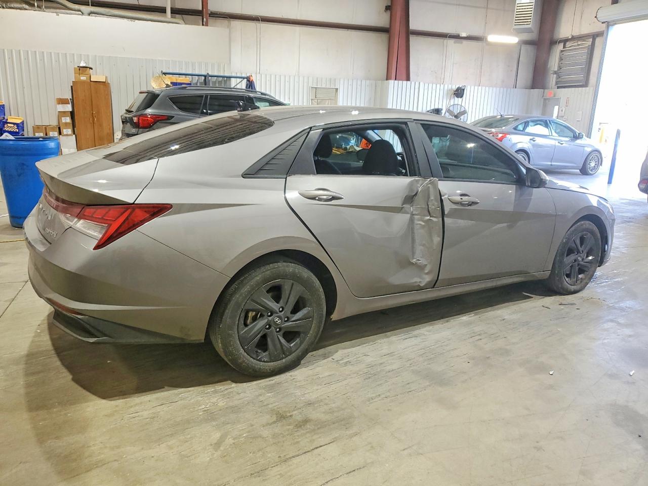 2023 HYUNDAI ELANTRA BLUE photo 3