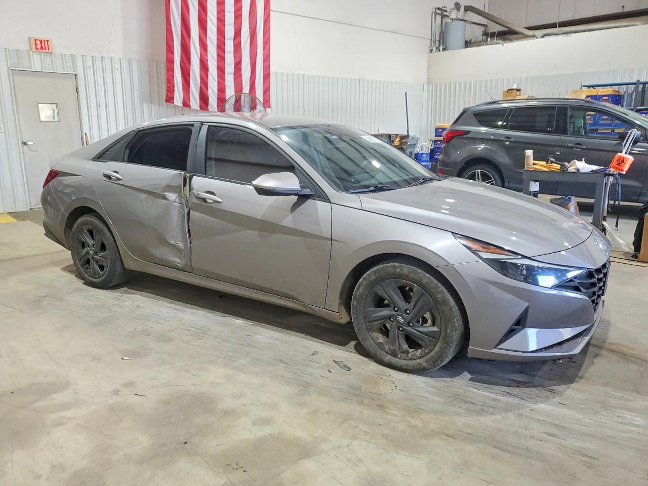 2023 HYUNDAI ELANTRA BLUE photo 4