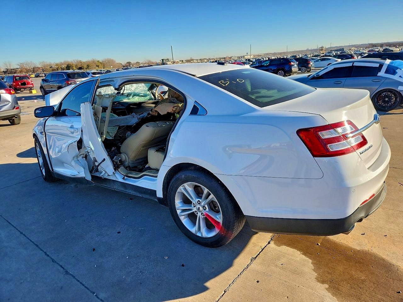 2015 FORD TAURUS SEL photo 5