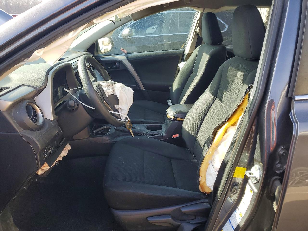 2017 TOYOTA RAV4 LE photo 13