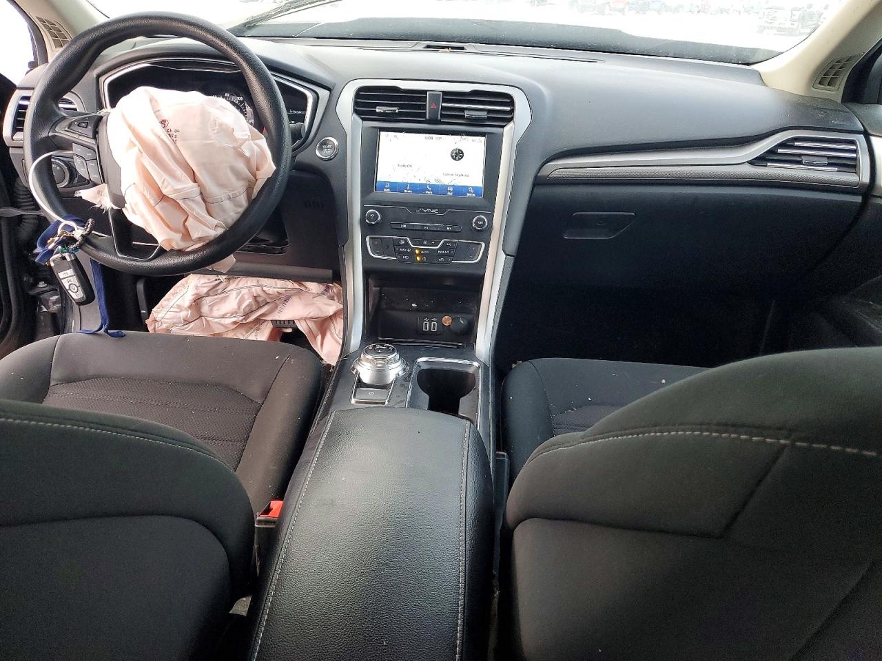 2020 FORD FUSION SE photo 8