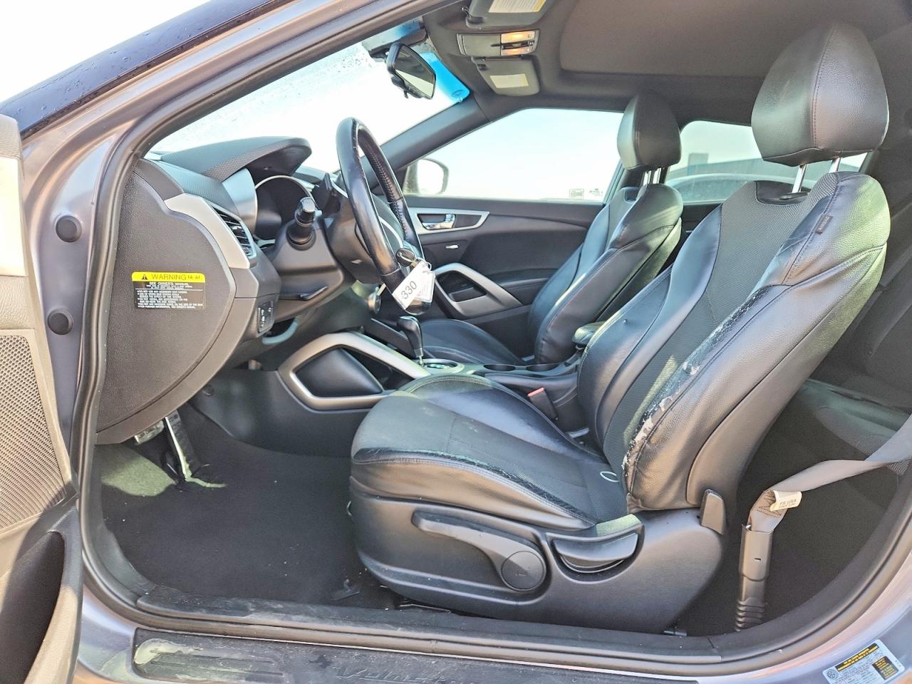 2016 HYUNDAI VELOSTER photo 7