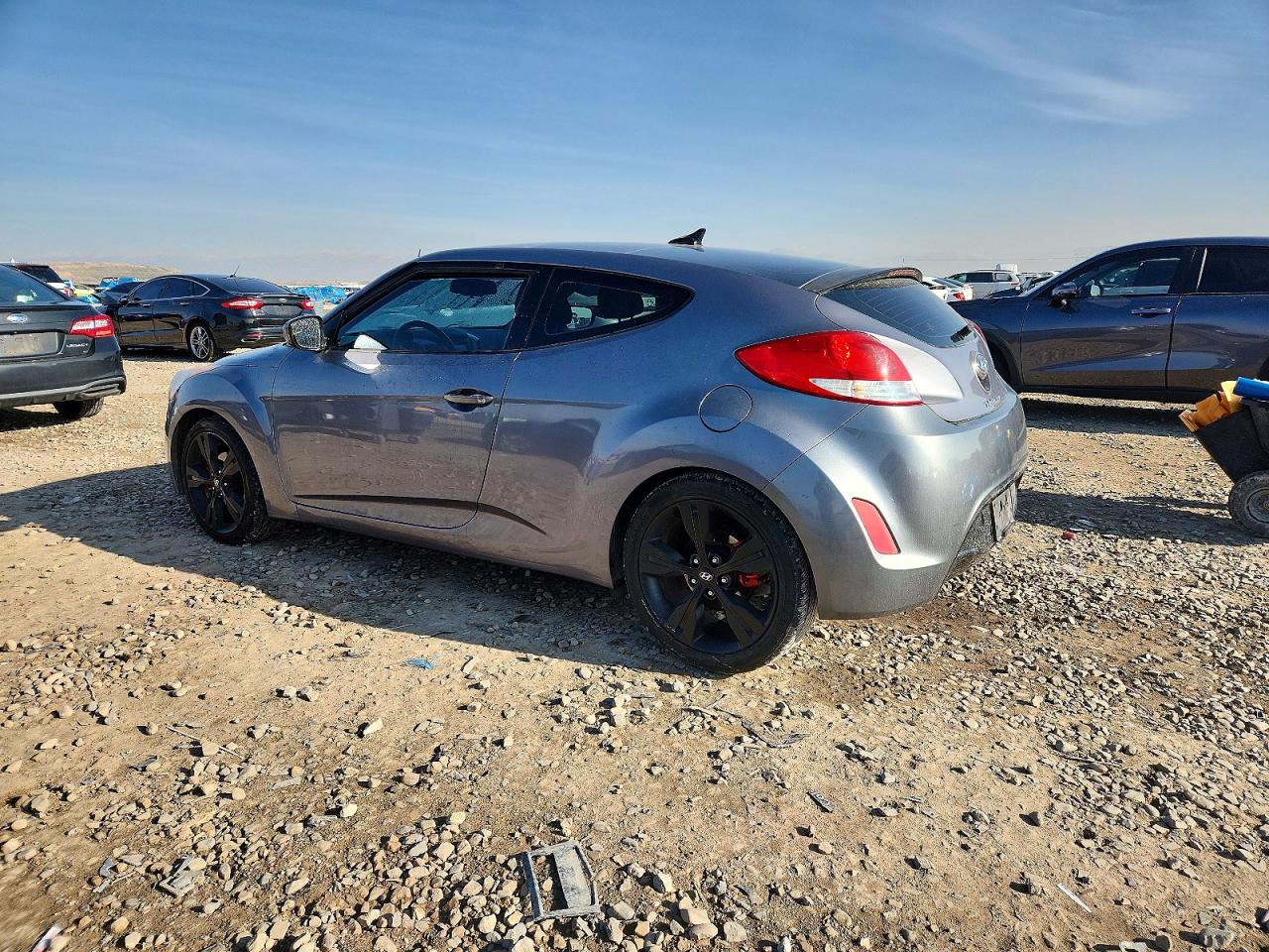 2016 HYUNDAI VELOSTER photo 2