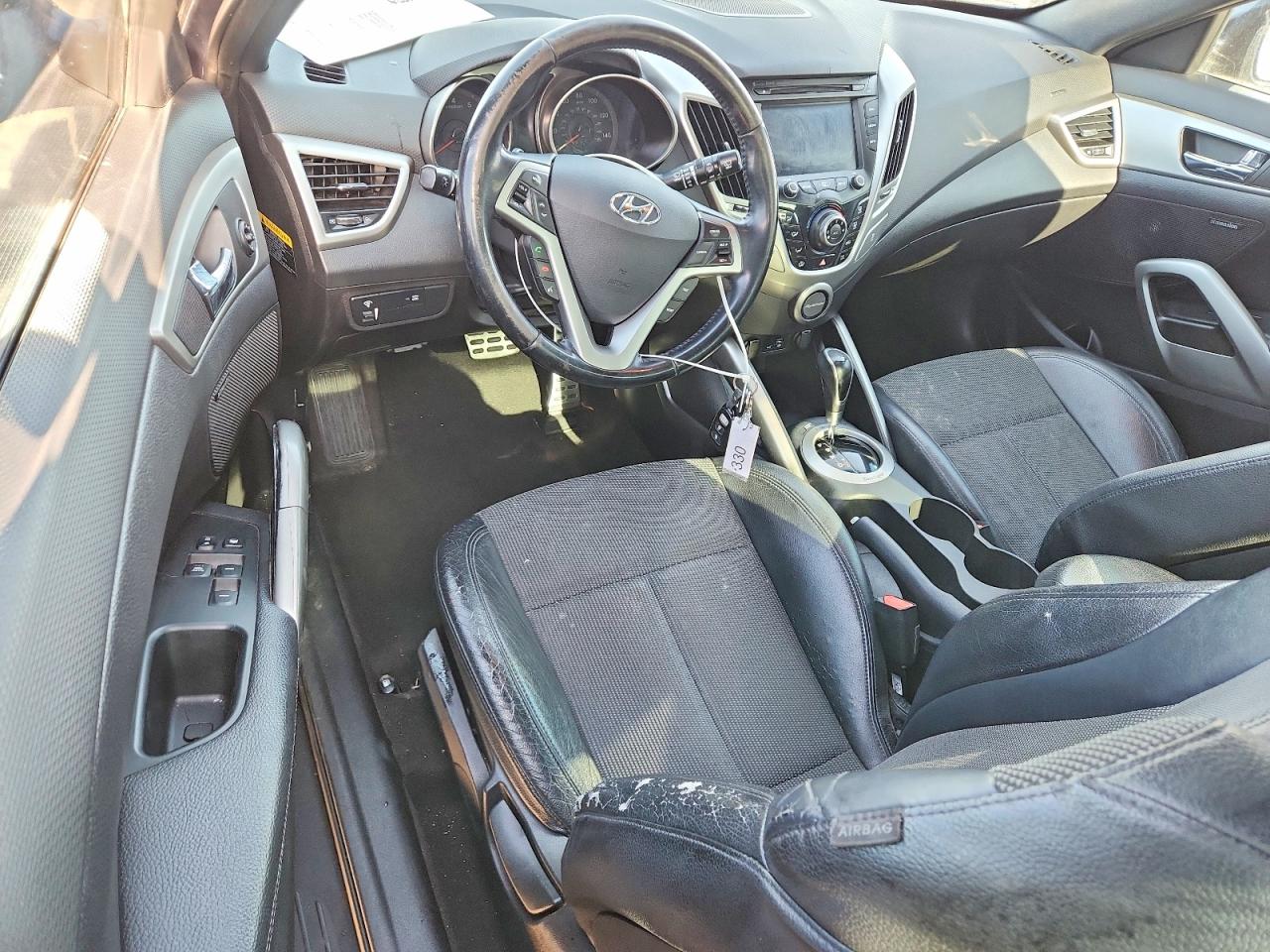 2016 HYUNDAI VELOSTER photo 8