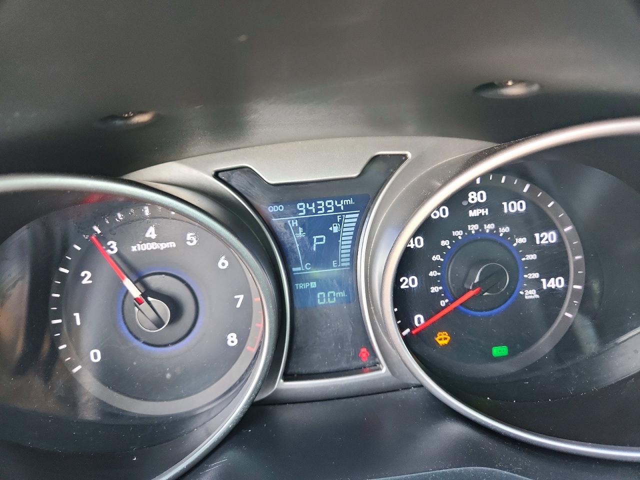 2016 HYUNDAI VELOSTER photo 9