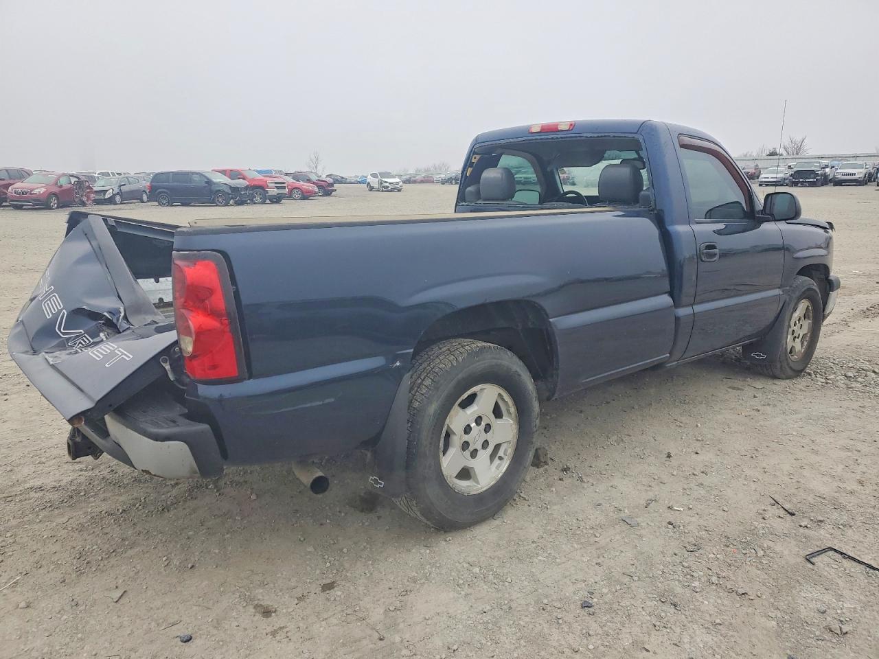 2006 CHEVROLET SILVERADO C1500 photo 3