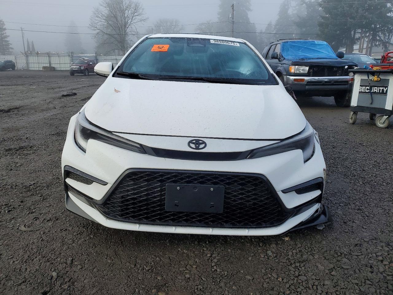 2025 TOYOTA COROLLA XSE photo 5