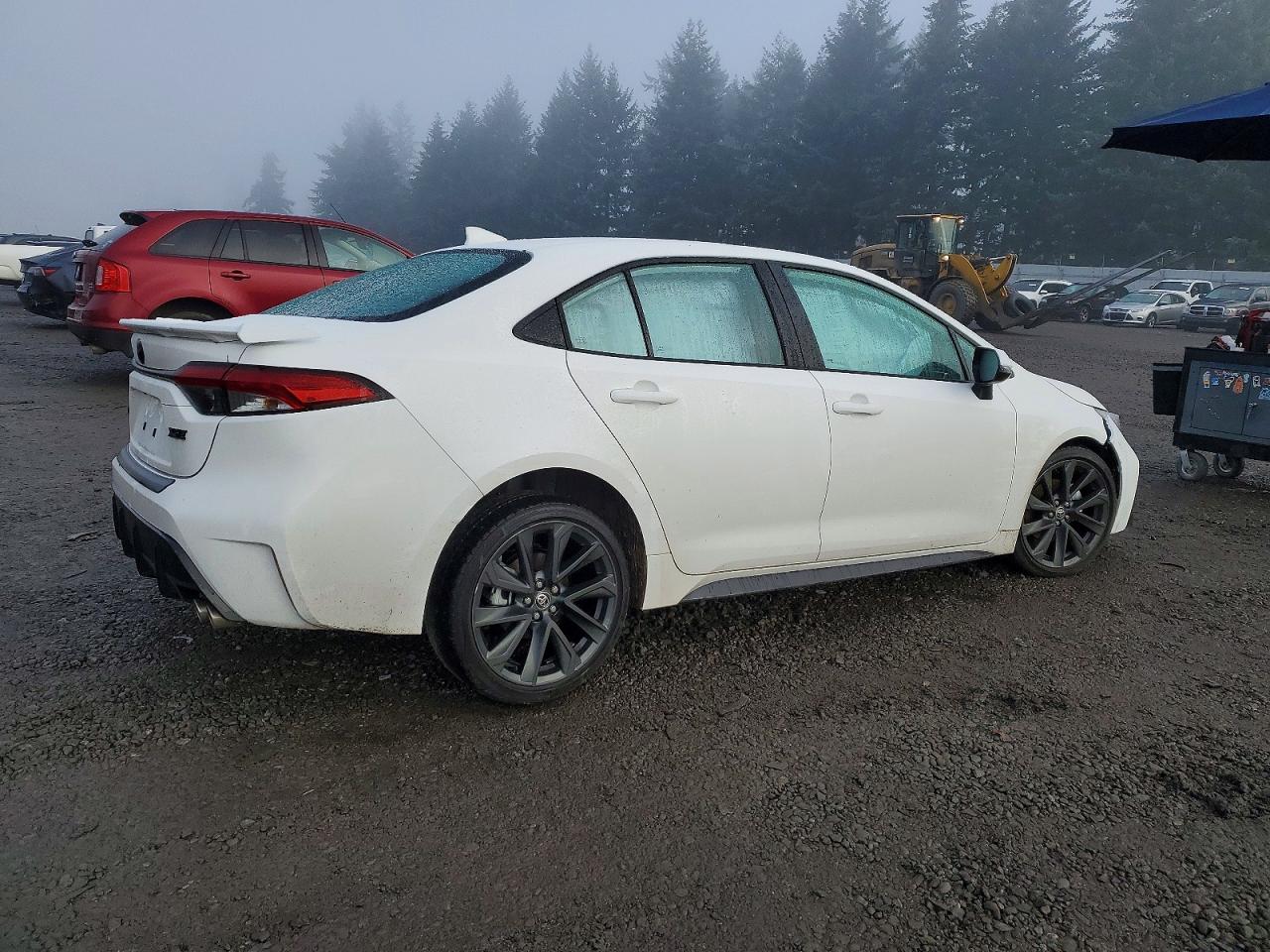 2025 TOYOTA COROLLA XSE photo 3
