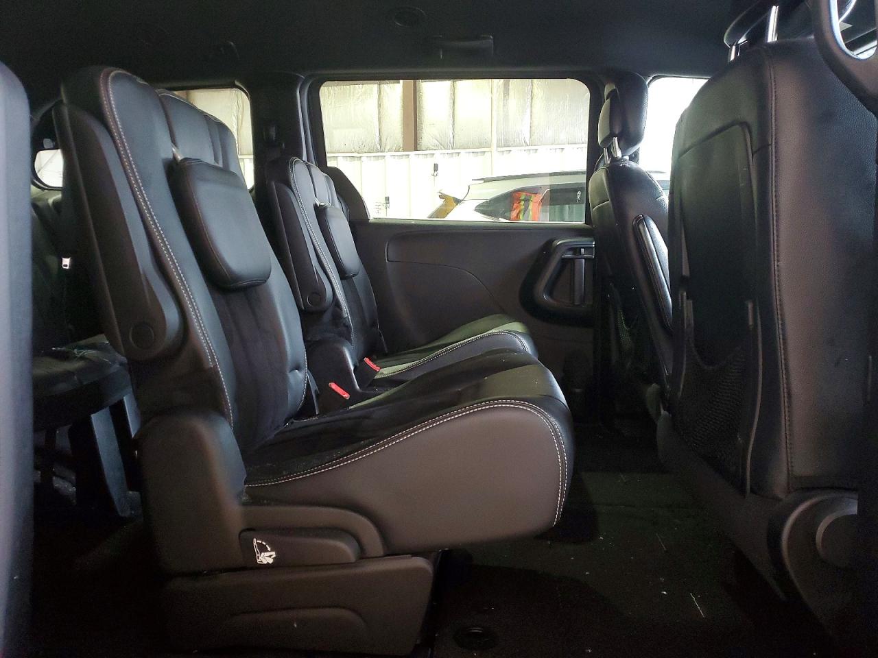 2015 DODGE GRAND CARAVAN SXT photo 11