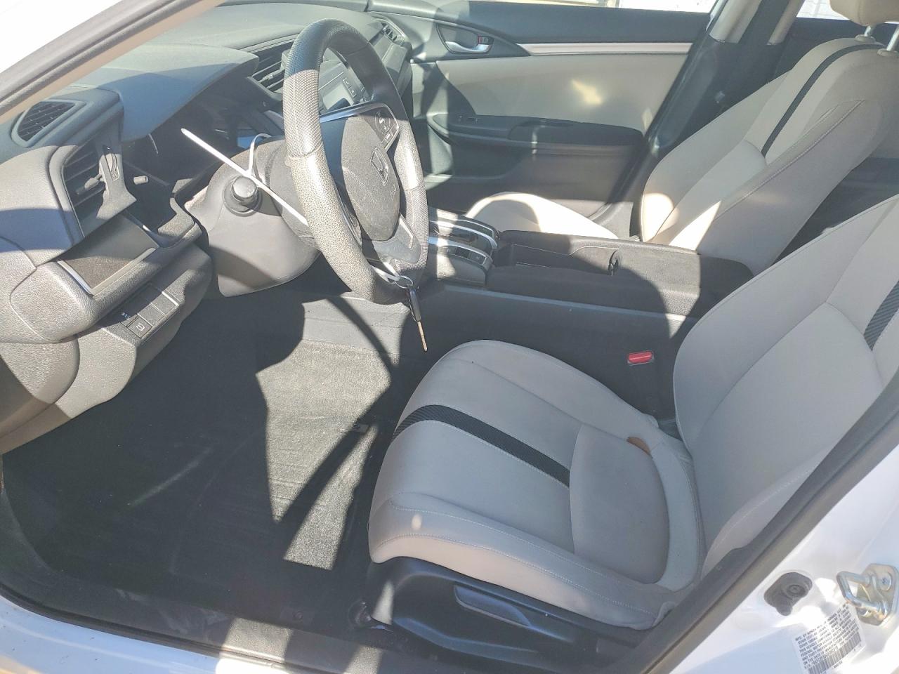 2016 HONDA CIVIC LX photo 7