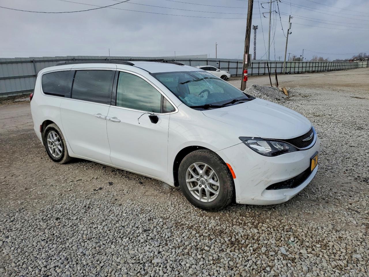 2021 CHRYSLER VOYAGER LXI photo 4