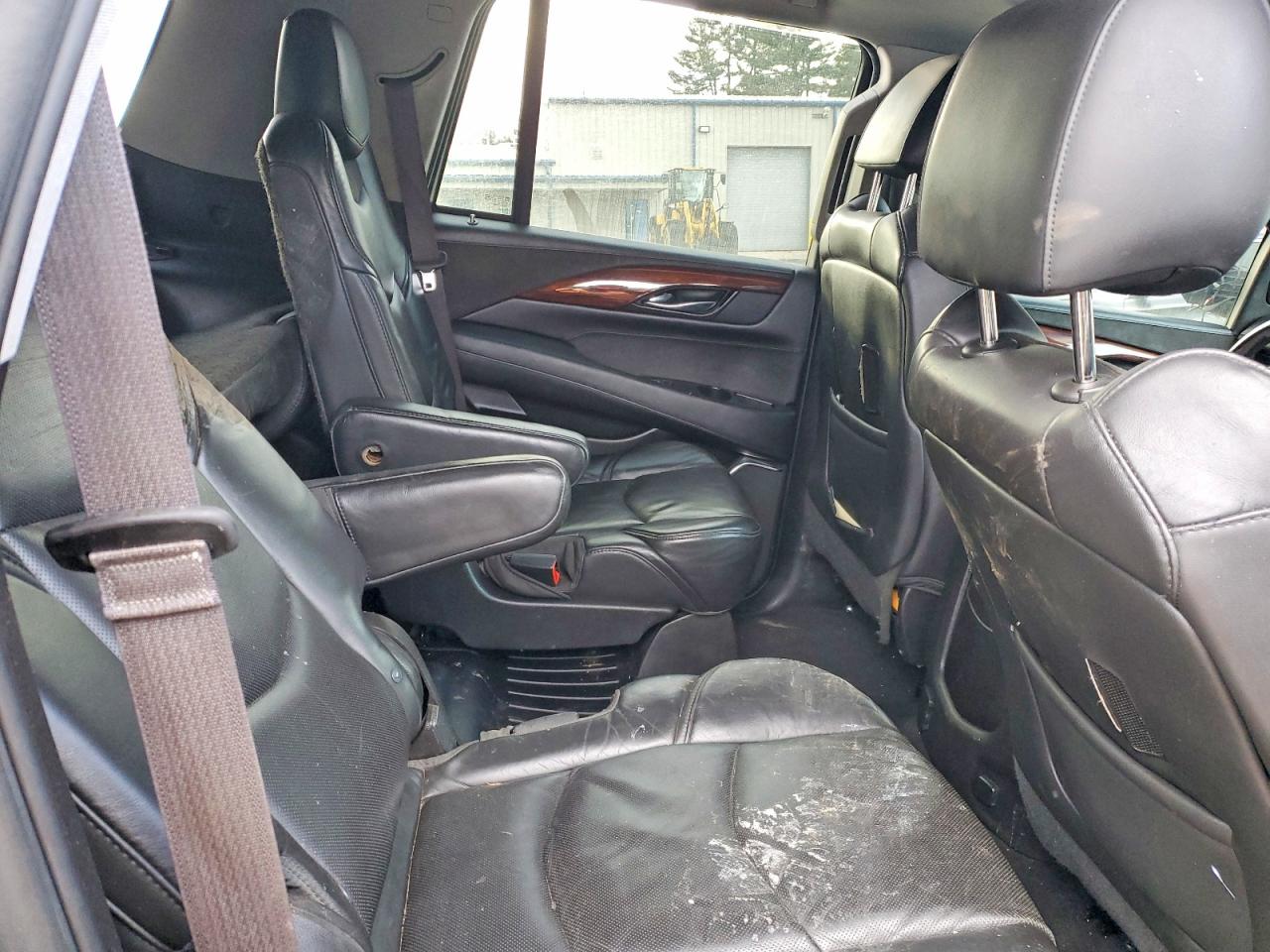 2015 CADILLAC ESCALADE LUXURY photo 11