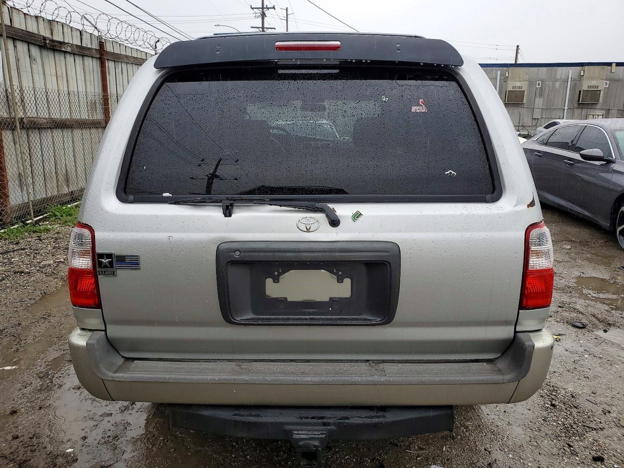 2001 TOYOTA 4RUNNER SR5 photo 6