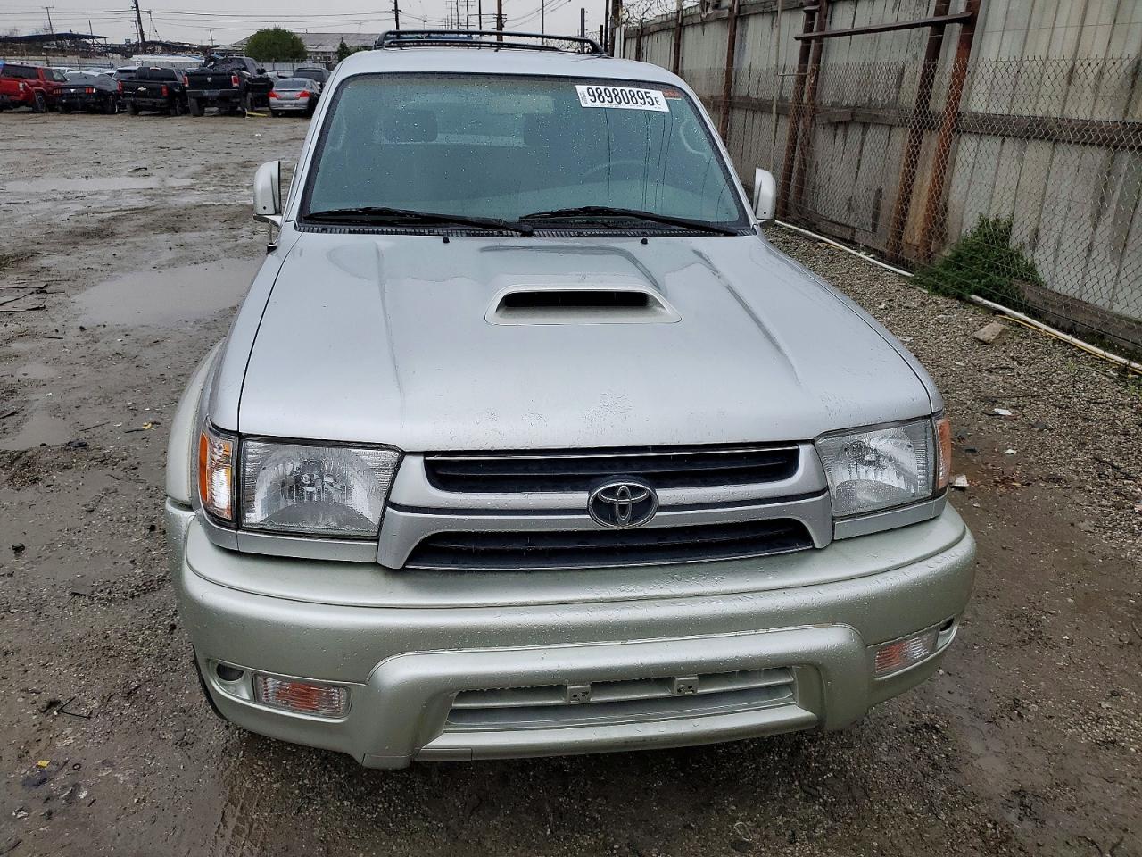 2001 TOYOTA 4RUNNER SR5 photo 5