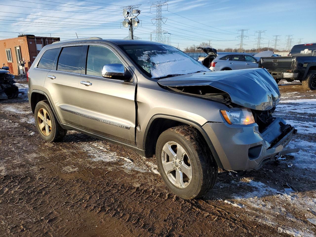 2011 JEEP GRAND CHEROKEE LIMITED photo 4