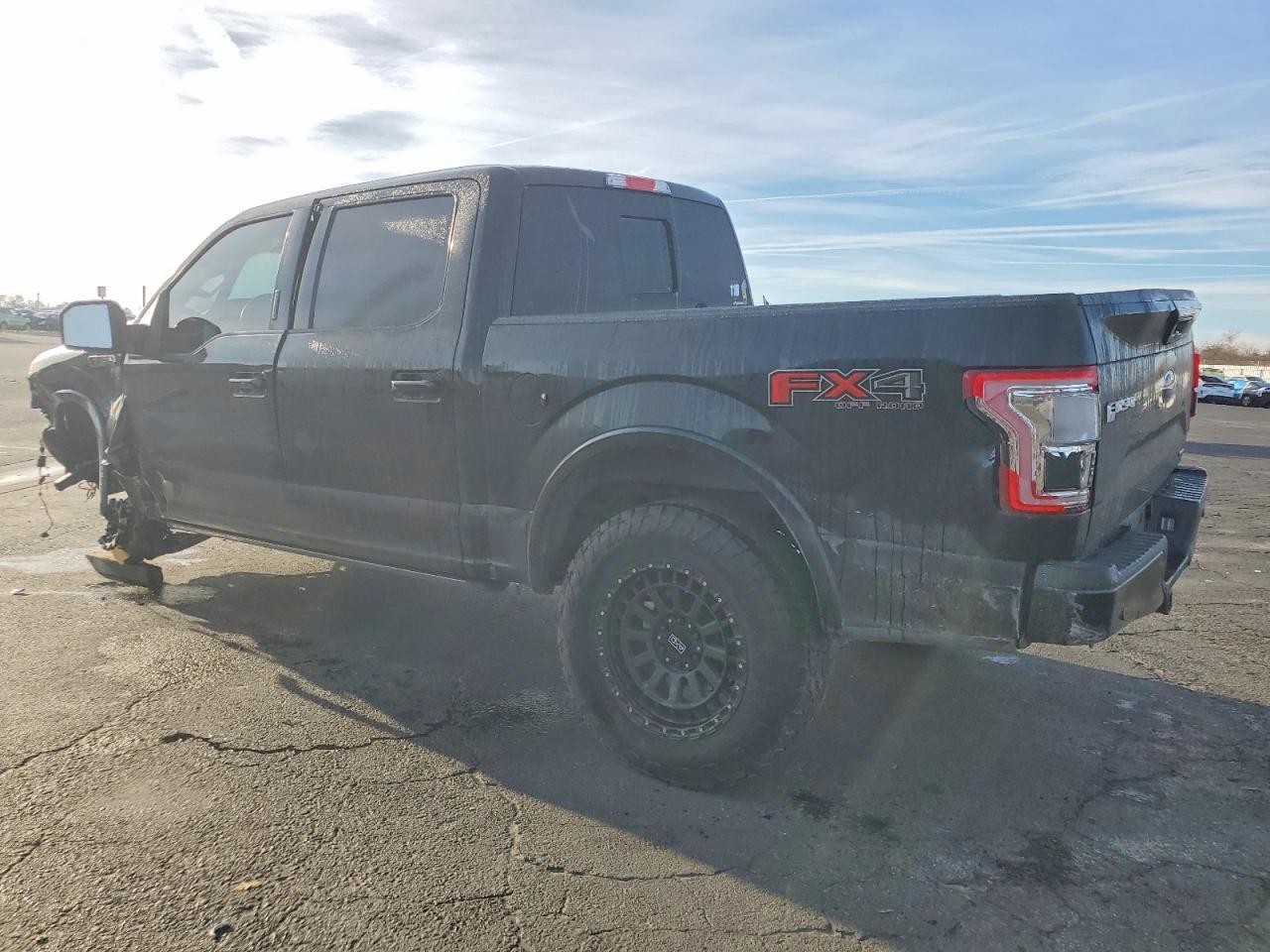 2015 FORD F150 SUPERCREW photo 2