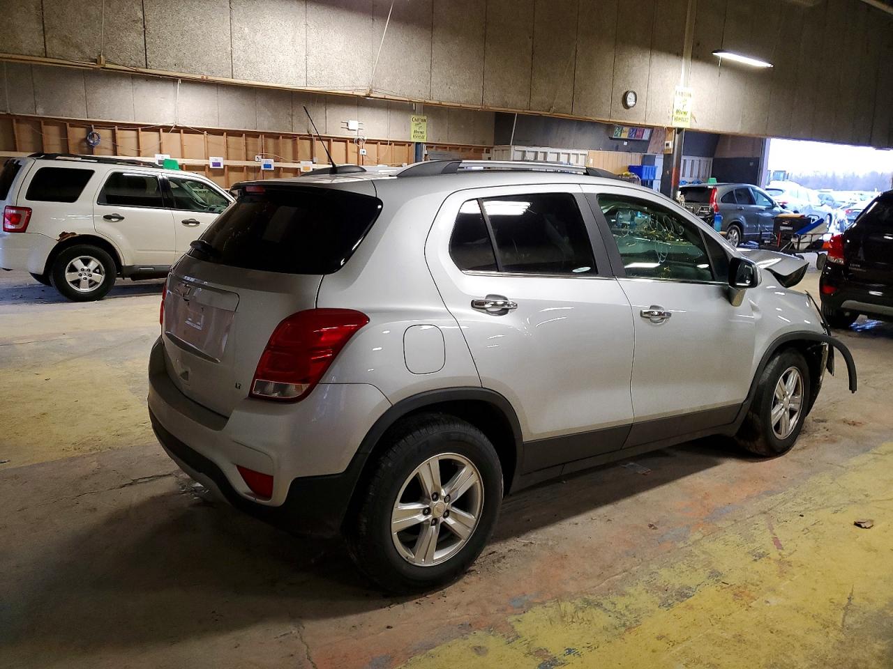 2017 CHEVROLET TRAX 1LT photo 5