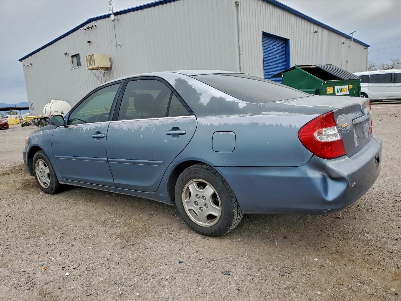 2002 TOYOTA CAMRY LE photo 2