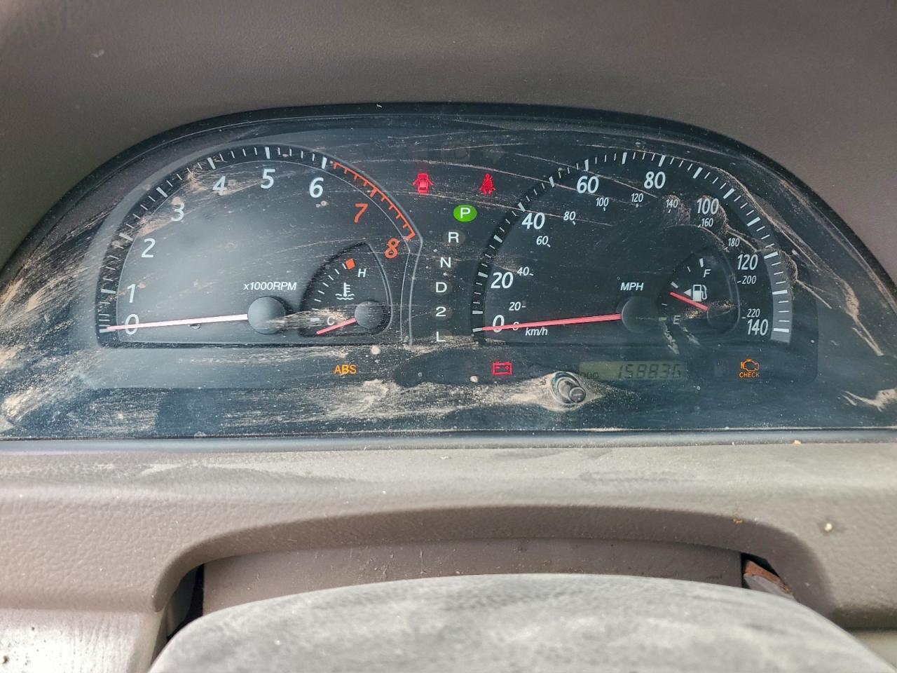 2002 TOYOTA CAMRY LE photo 9