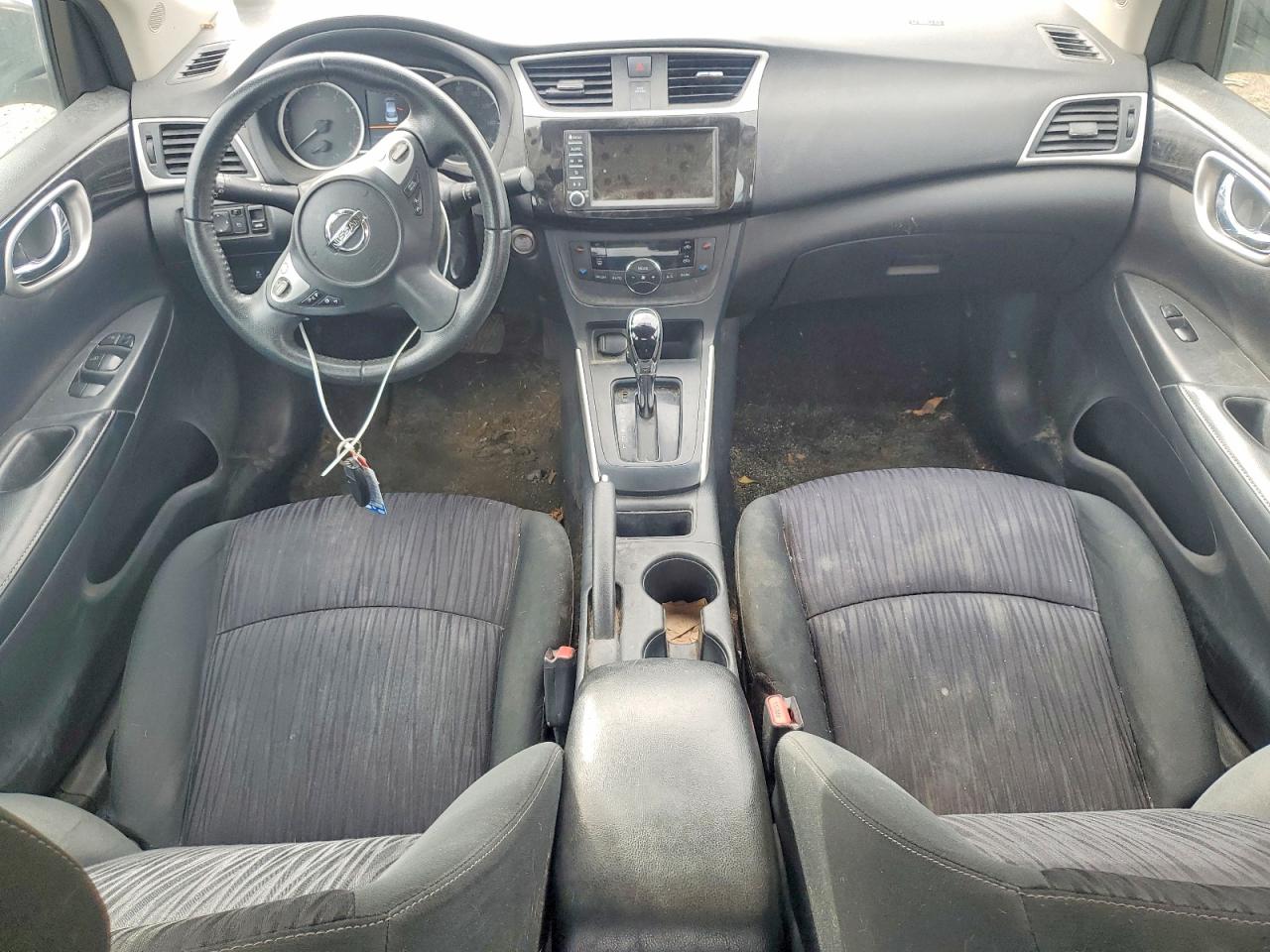 2019 NISSAN SENTRA S photo 8