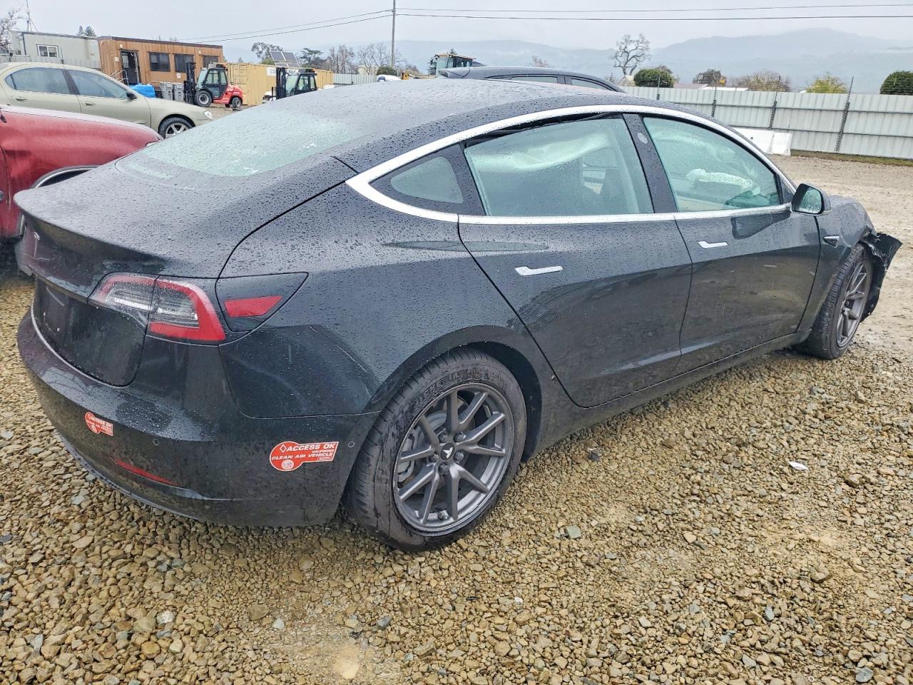 2018 TESLA MODEL 3 photo 3