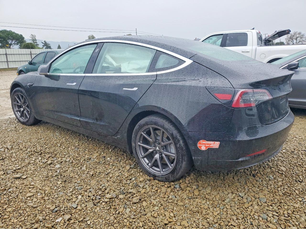 2018 TESLA MODEL 3 photo 2