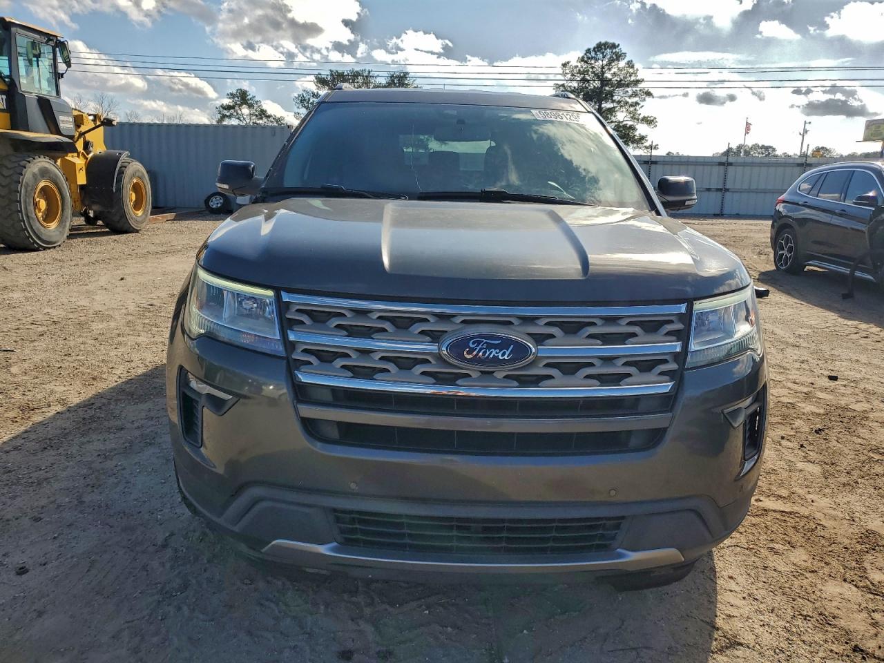 2018 FORD EXPLORER XLT photo 5