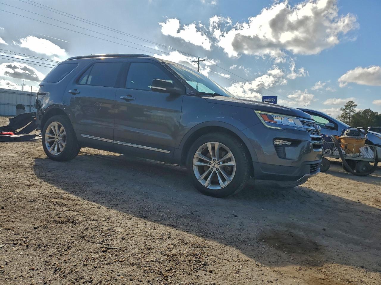 2018 FORD EXPLORER XLT photo 4