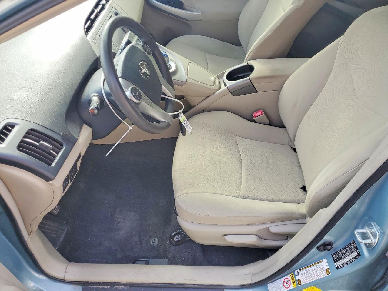2013 TOYOTA PRIUS photo 19