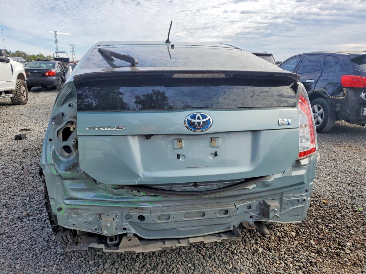 2013 TOYOTA PRIUS photo 16