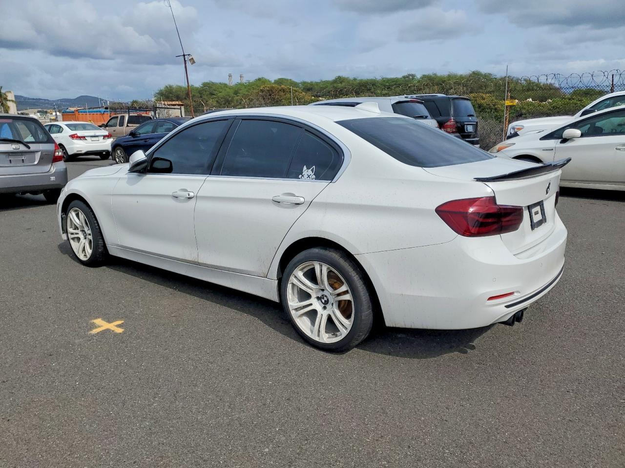 2017 BMW 330 I photo 2