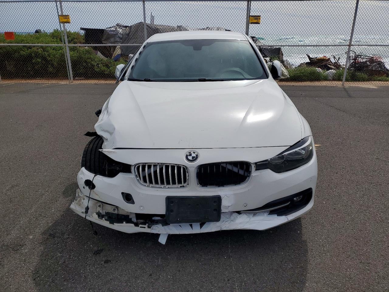 2017 BMW 330 I photo 5