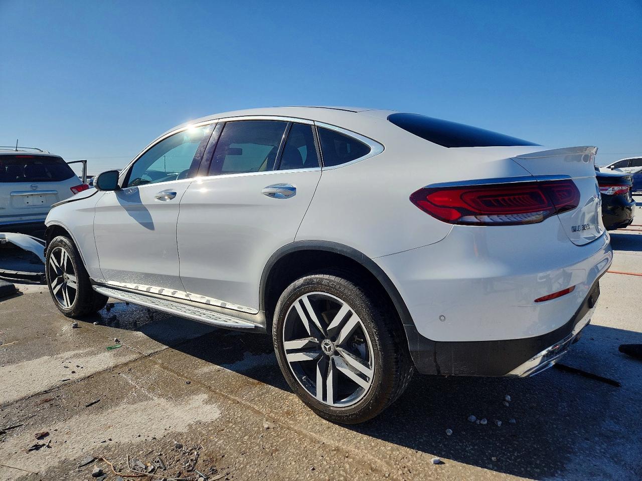 2020 MERCEDES-BENZ GLC COUPE 300 4MATIC photo 2