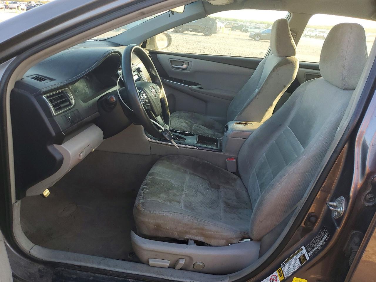 2015 TOYOTA CAMRY LE photo 7
