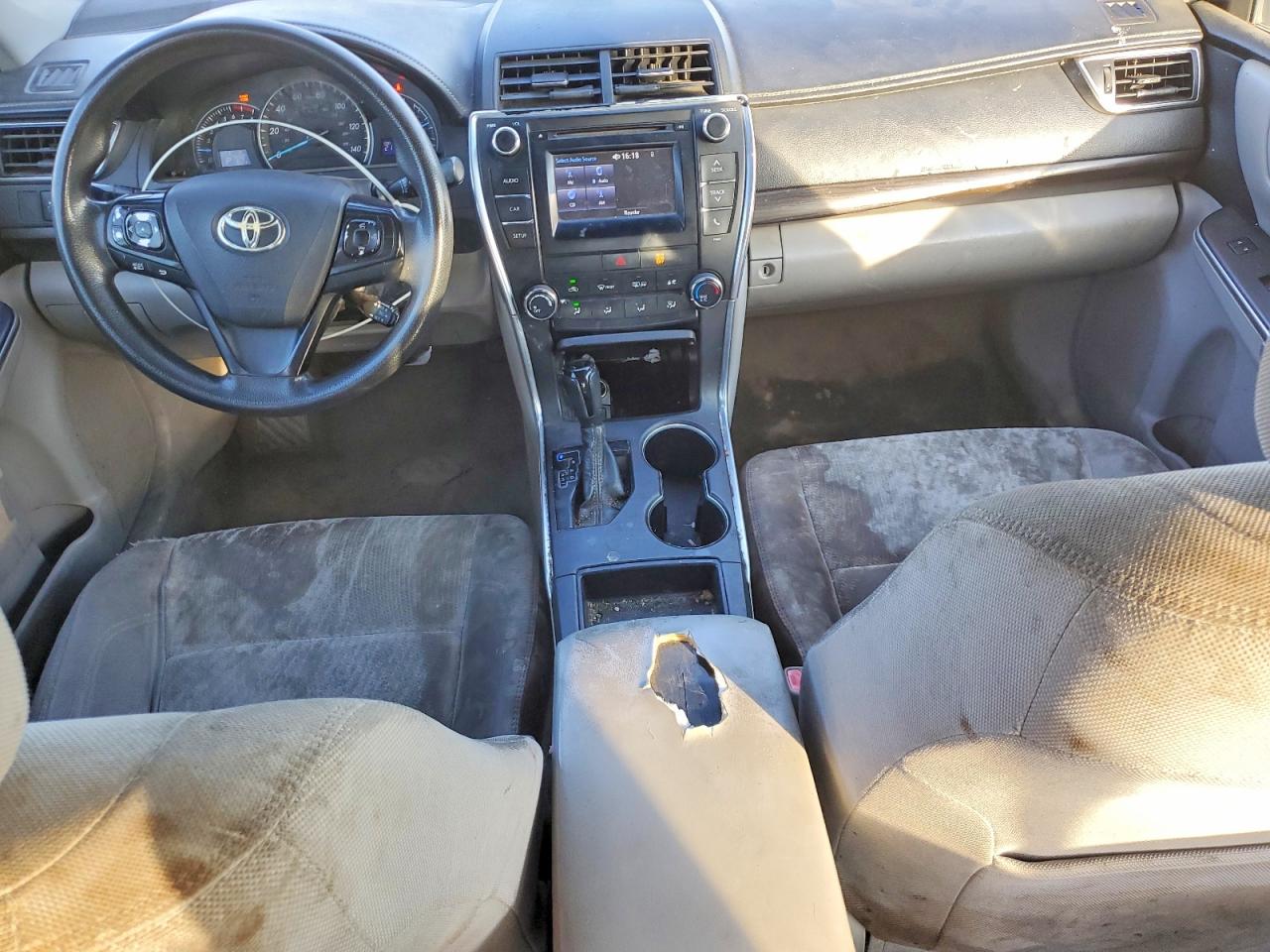 2015 TOYOTA CAMRY LE photo 8