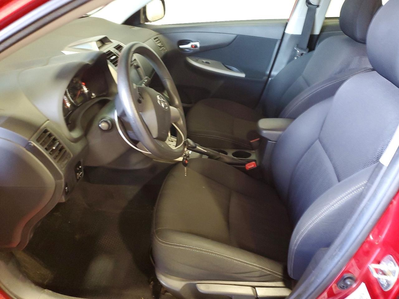 2013 TOYOTA COROLLA BASE photo 7